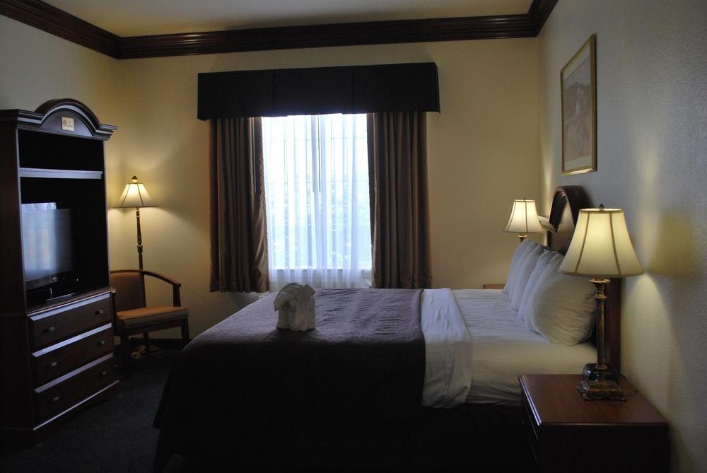 Best Western Fort Worth Inn And Suites Bagian luar foto