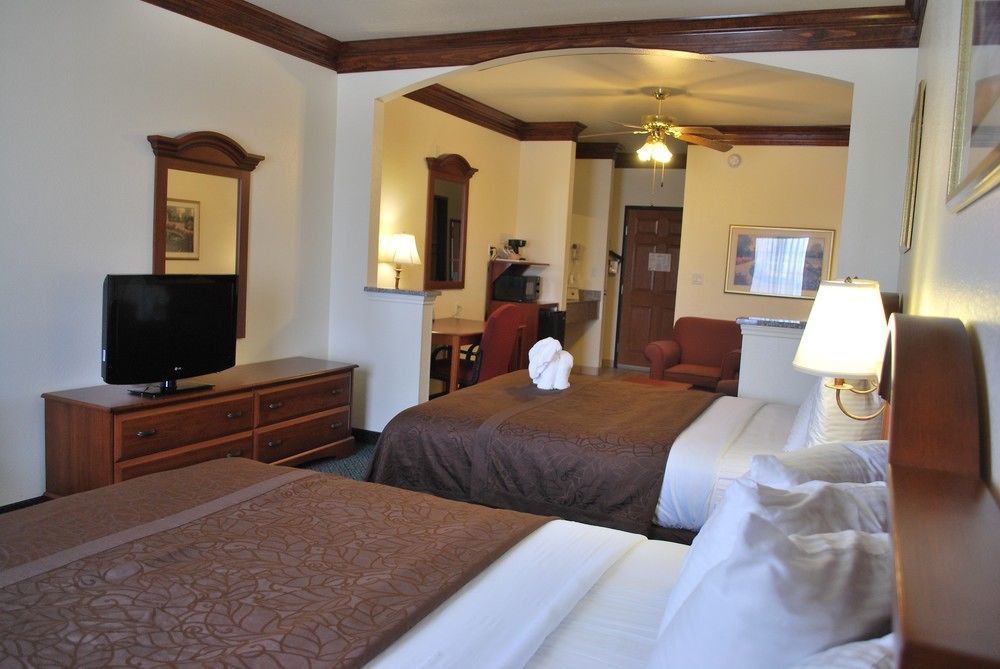 Best Western Fort Worth Inn And Suites Bagian luar foto